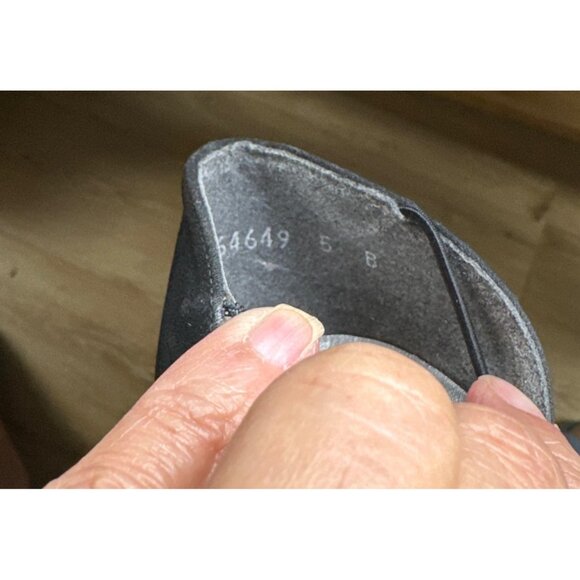 Stuart Weitzman 5B Black Suede Heels Womens Size 5 Elegant Square Toe Straps - Picture 8 of 10